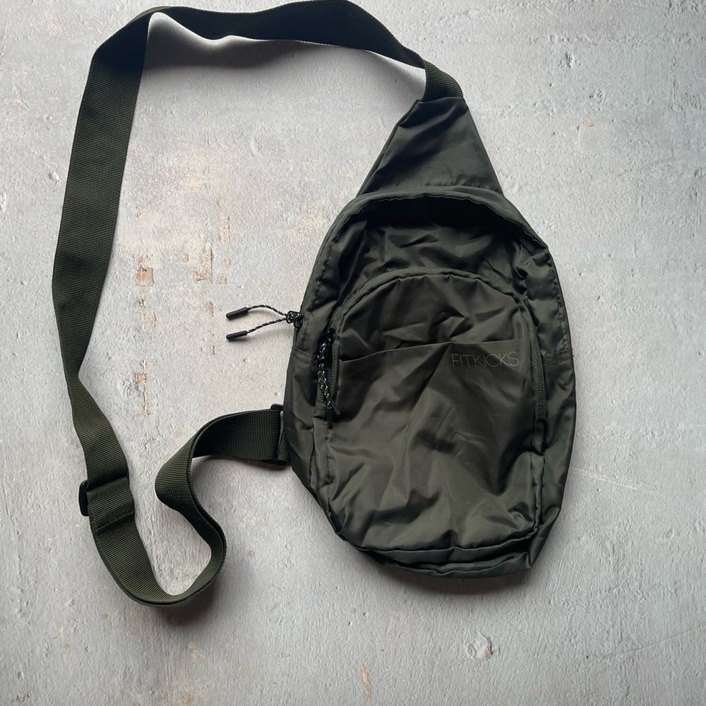 FITKICKS Hideaway Packable Sling